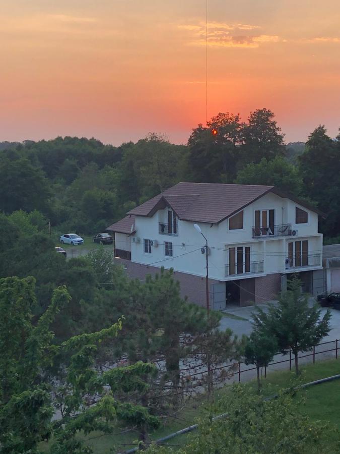Guest House Гости ピツンダ エクステリア 写真