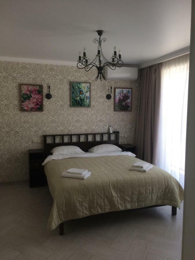 Guest House Гости ピツンダ エクステリア 写真